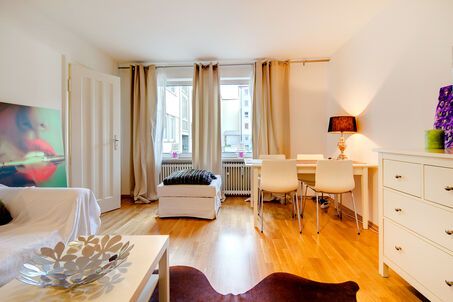 https://www.mrlodge.com/rent/1-room-apartment-munich-neuhausen-7248