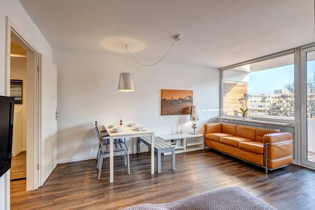 https://www.mrlodge.com/rent/1-room-apartment-munich-neuhausen-7255