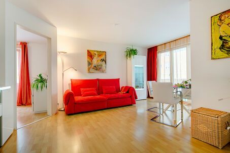https://www.mrlodge.com/rent/2-room-apartment-munich-maxvorstadt-7340