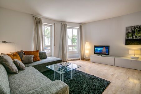 https://www.mrlodge.com/rent/2-room-apartment-munich-gaertnerplatzviertel-7490