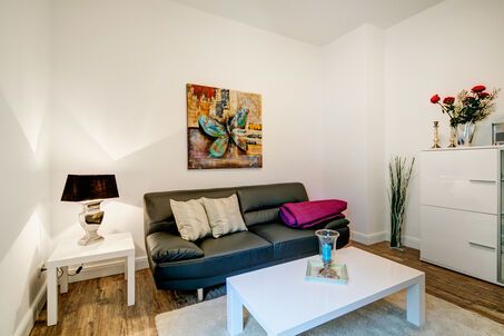 https://www.mrlodge.com/rent/2-room-apartment-munich-schwanthalerhoehe-7722