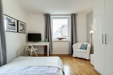 https://www.mrlodge.com/rent/1-room-apartment-munich-nymphenburg-gern-7728