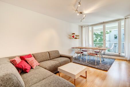 https://www.mrlodge.com/rent/2-room-apartment-munich-schwabing-west-7967