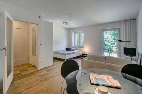 https://www.mrlodge.com/rent/1-room-apartment-munich-nymphenburg-8011