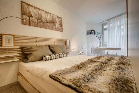 https://www.mrlodge.com/rent/2-room-apartment-munich-maxvorstadt-8201