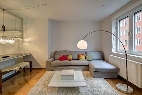 https://www.mrlodge.com/rent/2-room-apartment-munich-maxvorstadt-8218