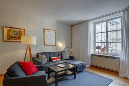 https://www.mrlodge.com/rent/2-room-apartment-munich-glockenbachviertel-8400