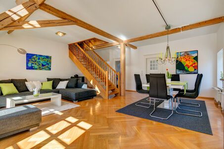 https://www.mrlodge.com/rent/5-room-apartment-munich-nymphenburg-8489