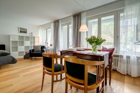 https://www.mrlodge.com/rent/1-room-apartment-munich-au-haidhausen-8587