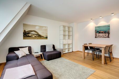 https://www.mrlodge.com/rent/2-room-apartment-munich-neuhausen-8591