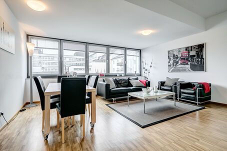 https://www.mrlodge.com/rent/4-room-apartment-munich-maxvorstadt-862