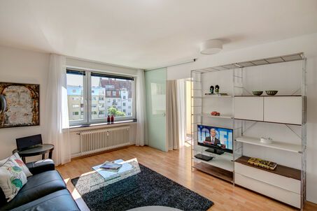 https://www.mrlodge.com/rent/1-room-apartment-munich-schwabing-west-8675