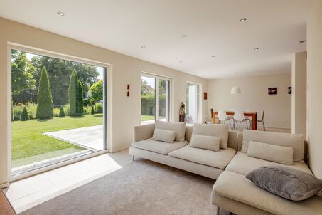 https://www.mrlodge.com/rent/4-zimmer-haus-eching-8692
