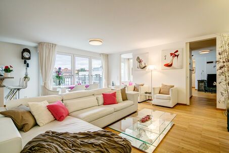 https://www.mrlodge.com/rent/3-room-apartment-munich-glockenbachviertel-8776