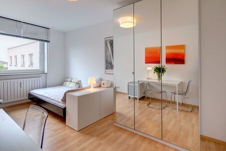 https://www.mrlodge.com/rent/1-room-apartment-munich-isarvorstadt-8777