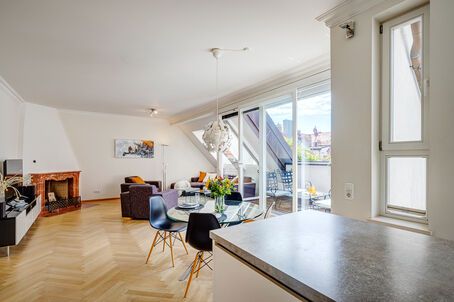 https://www.mrlodge.com/rent/3-room-apartment-munich-neuhausen-8880
