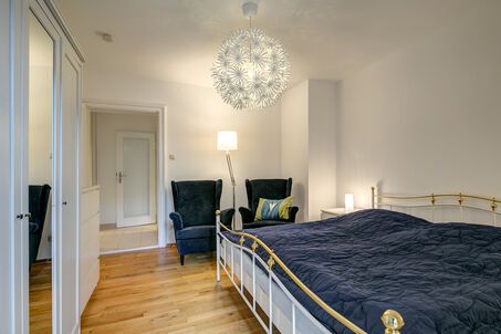 https://www.mrlodge.com/rent/1-room-apartment-munich-maxvorstadt-8953