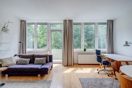 https://www.mrlodge.com/rent/1-room-apartment-munich-bogenhausen-9045
