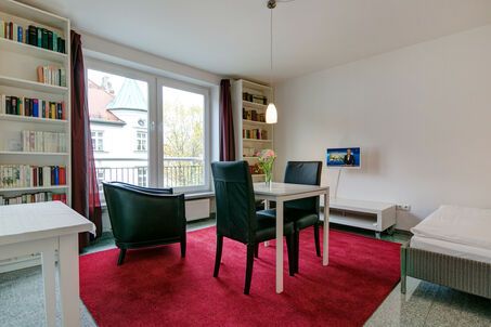 https://www.mrlodge.com/rent/1-room-apartment-munich-ludwigsvorstadt-9081