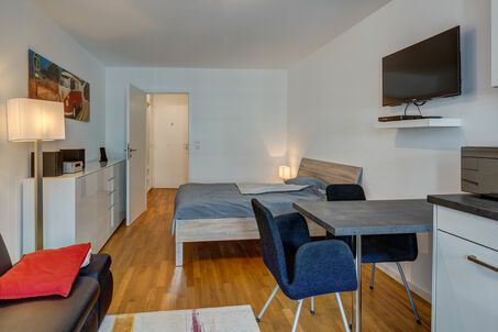 https://www.mrlodge.com/rent/1-room-apartment-munich-neuhausen-9104