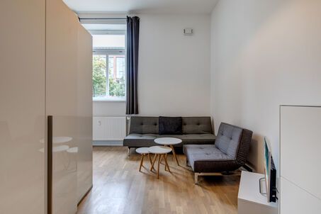 https://www.mrlodge.com/rent/1-room-apartment-munich-neuhausen-9117