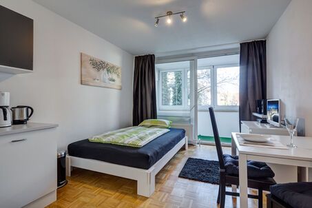 https://www.mrlodge.com/rent/1-room-apartment-munich-neuhausen-9185