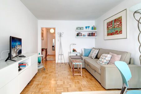 https://www.mrlodge.com/rent/1-room-apartment-munich-schwabing-9237