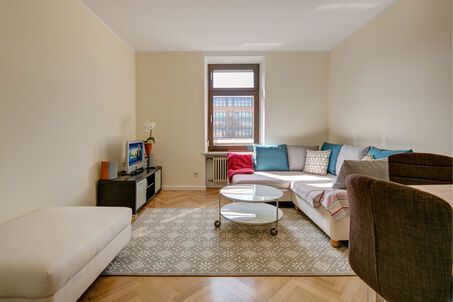 https://www.mrlodge.com/rent/3-room-apartment-munich-au-haidhausen-9352
