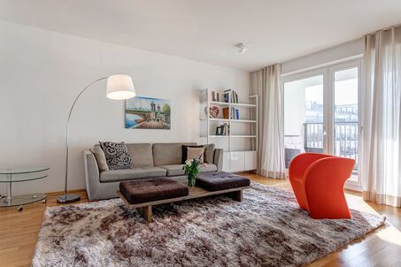 https://www.mrlodge.com/rent/4-room-apartment-munich-maxvorstadt-9530