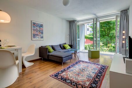 https://www.mrlodge.com/rent/2-room-apartment-munich-schwabing-9536
