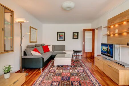 https://www.mrlodge.com/rent/3-room-apartment-munich-schwabing-west-9561