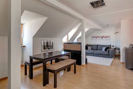https://www.mrlodge.com/rent/3-room-apartment-munich-au-haidhausen-9579