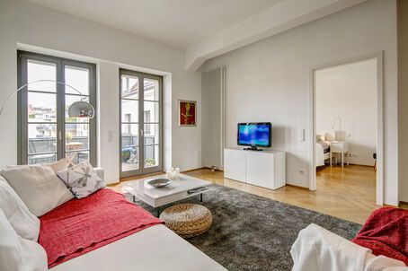 https://www.mrlodge.com/rent/3-room-apartment-munich-au-haidhausen-9588
