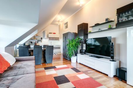 https://www.mrlodge.com/rent/2-room-apartment-munich-neuhausen-9757