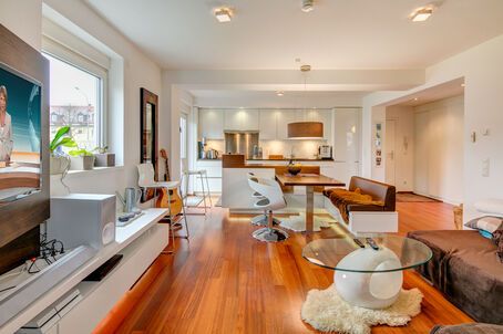 https://www.mrlodge.com/rent/2-zimmer-wohnung-muenchen-fasangarten-9797