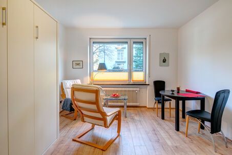 https://www.mrlodge.com/rent/1-room-apartment-munich-au-haidhausen-9835