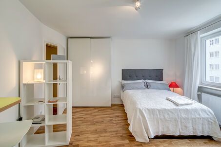 https://www.mrlodge.com/rent/1-room-apartment-munich-au-haidhausen-9859