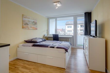 https://www.mrlodge.com/rent/1-room-apartment-munich-neuhausen-9958