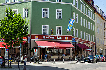 The photo shows a pub in the Glockenbach district