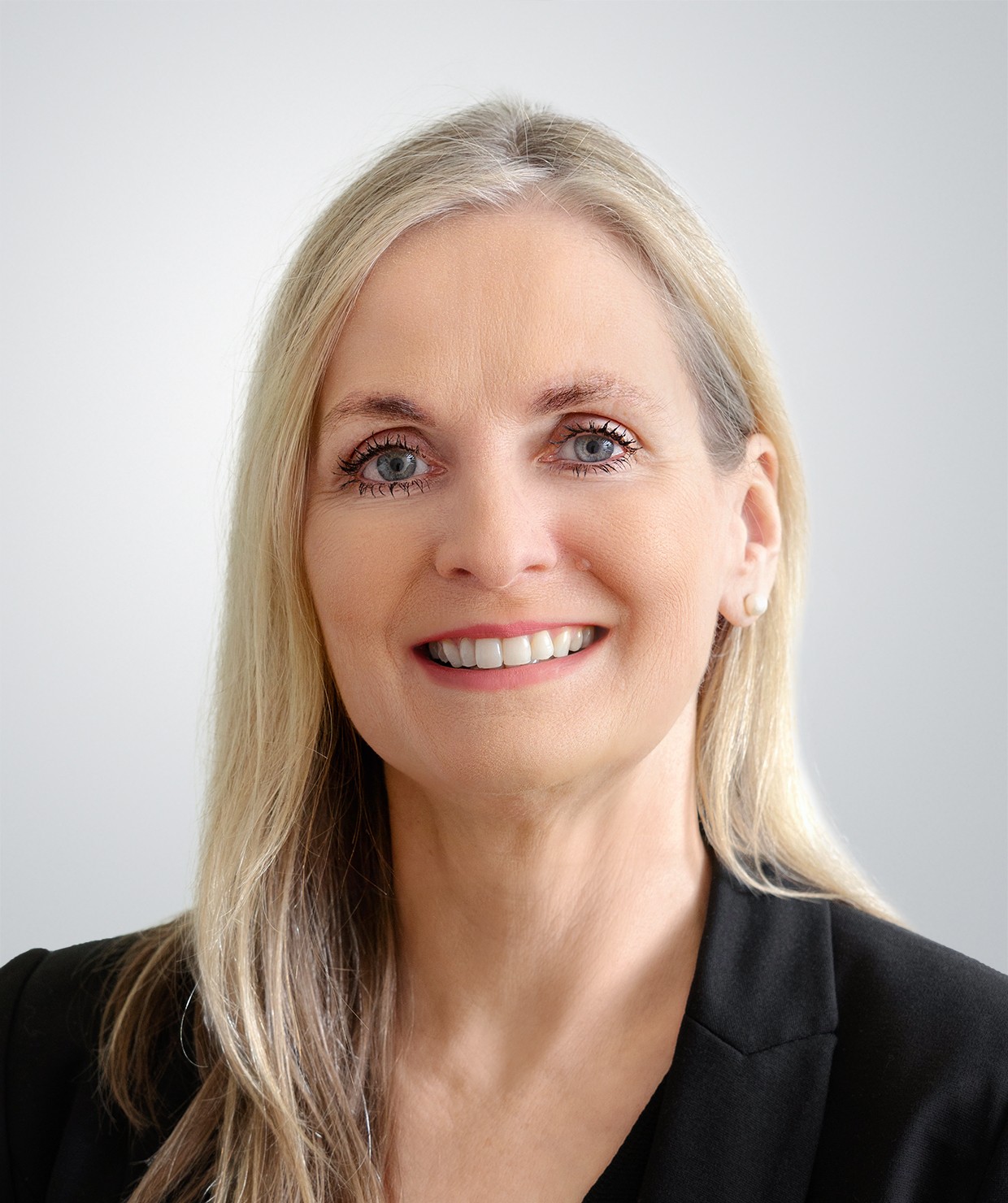 Jacqueline Sauren, Head of Real Estate Sales at Mr. Lodge in the greater Munich area