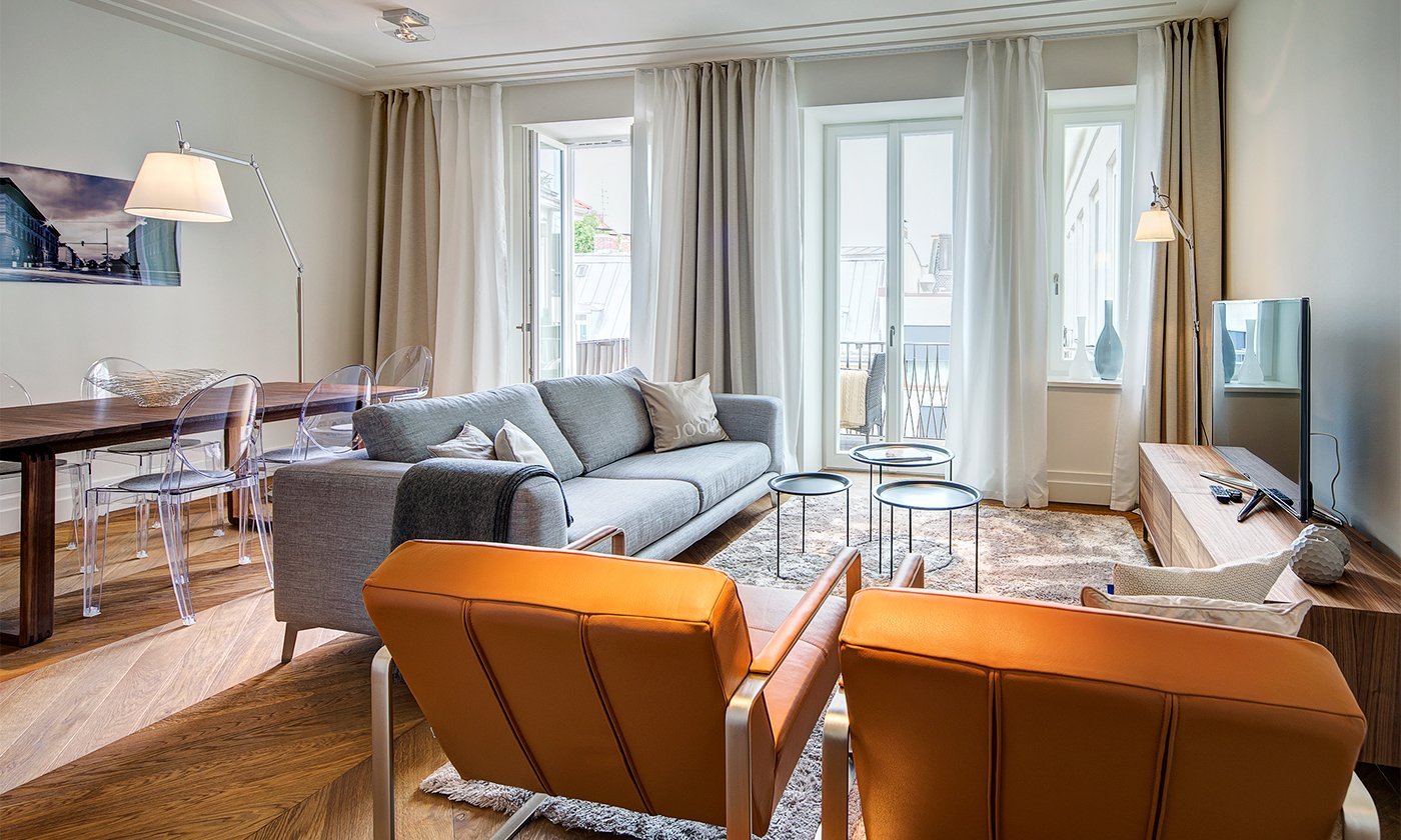 Real Estate Agency [Mr. Lodge]